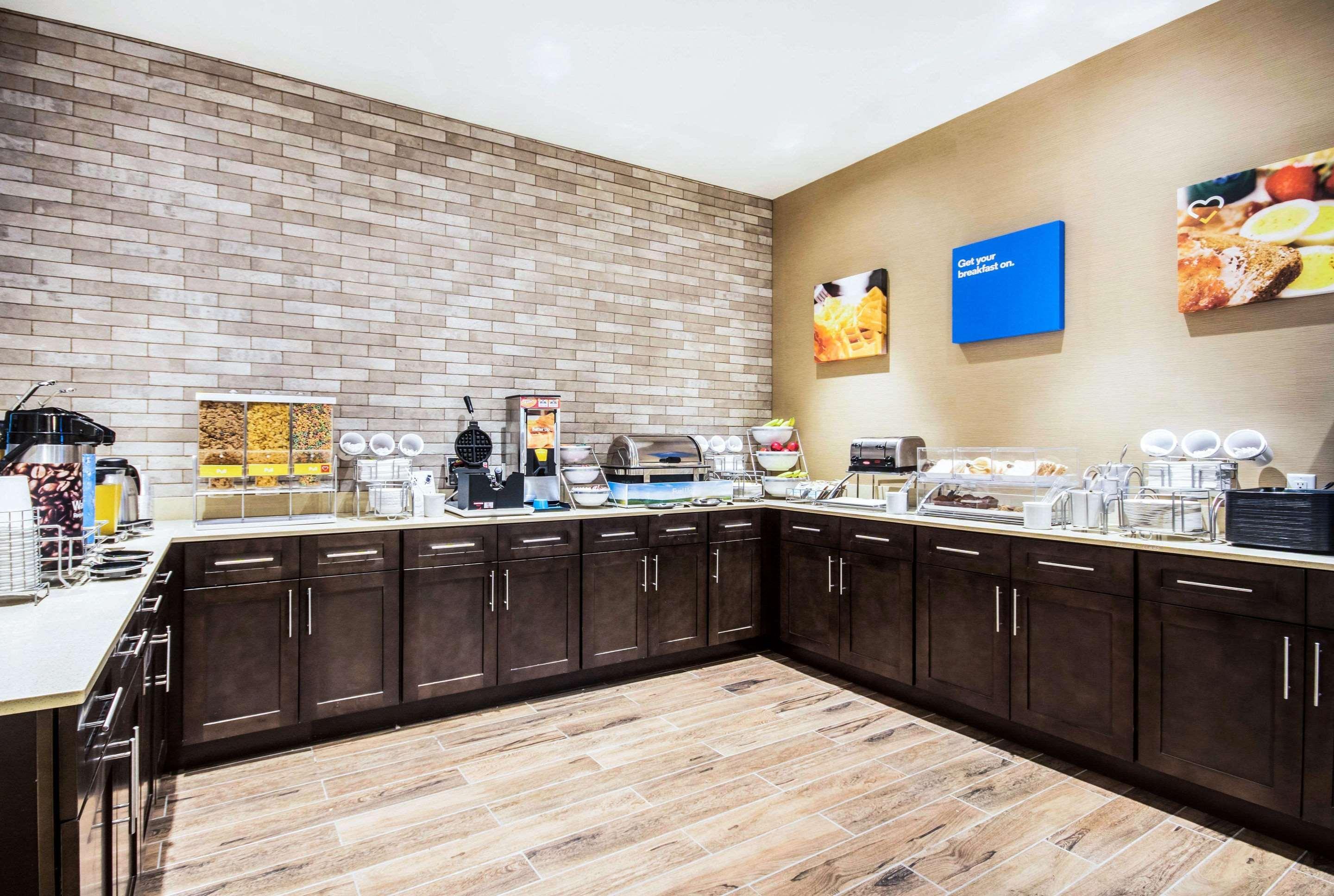 Comfort Inn & Suites Меррітт Екстер'єр фото