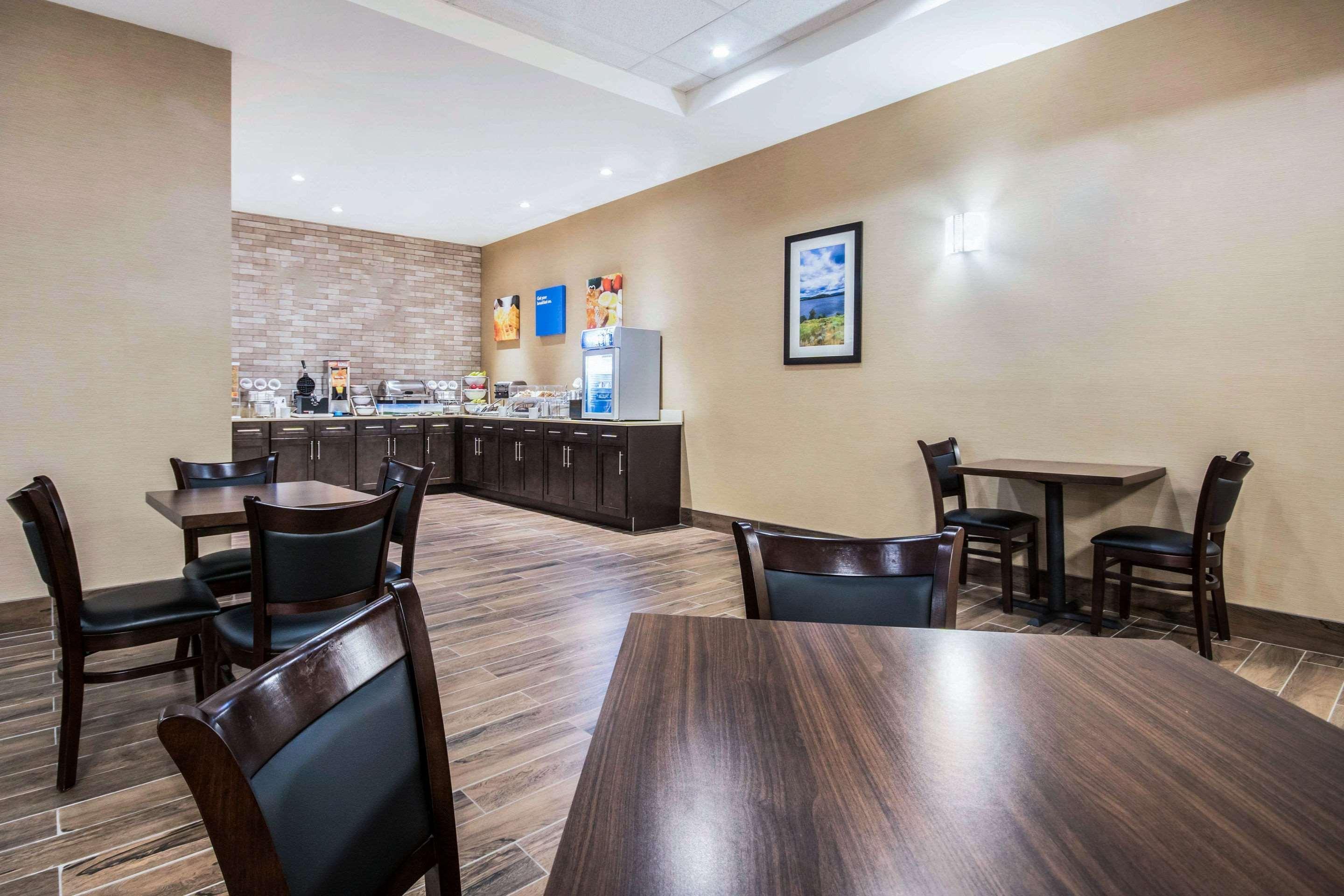 Comfort Inn & Suites Меррітт Екстер'єр фото