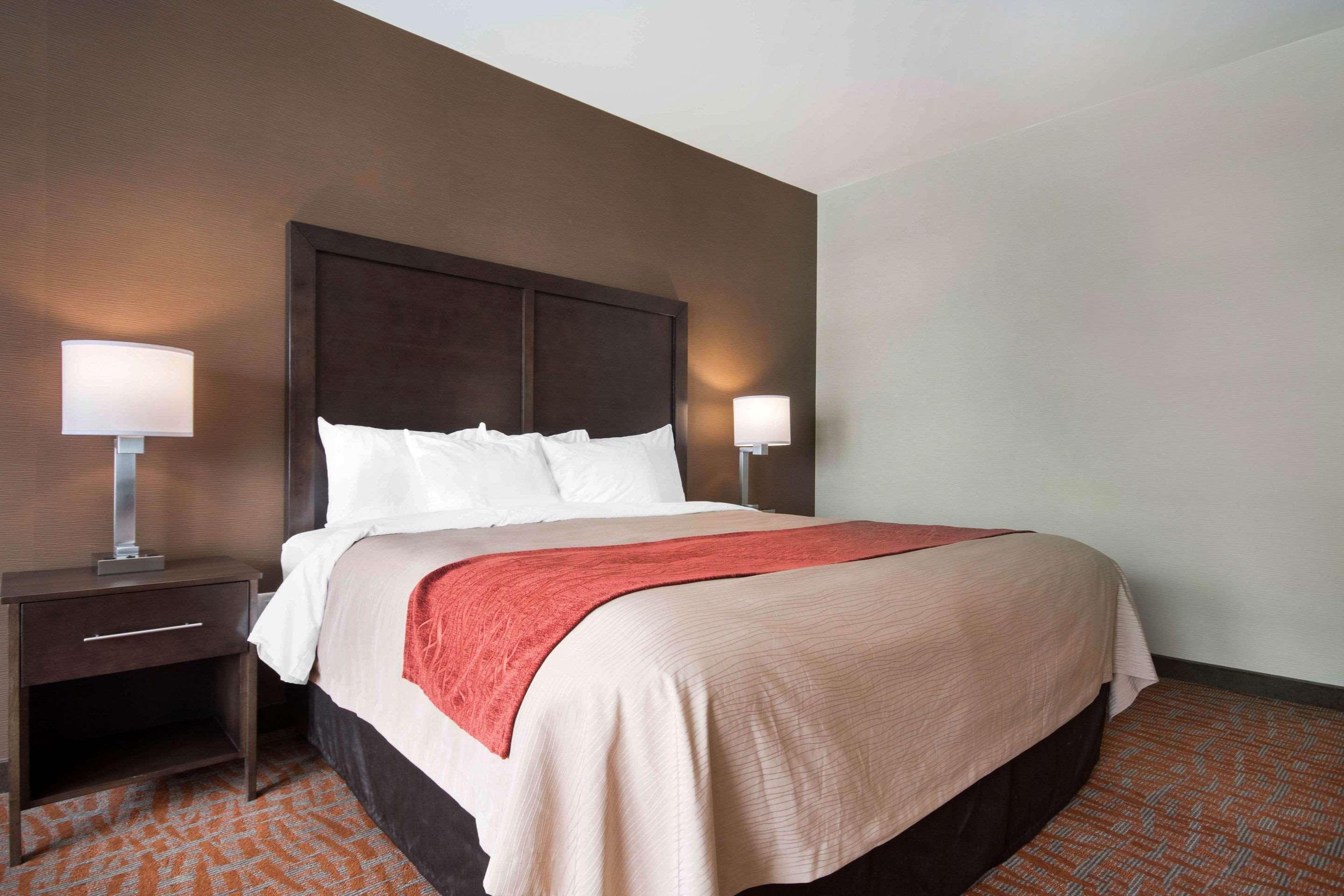 Comfort Inn & Suites Меррітт Екстер'єр фото