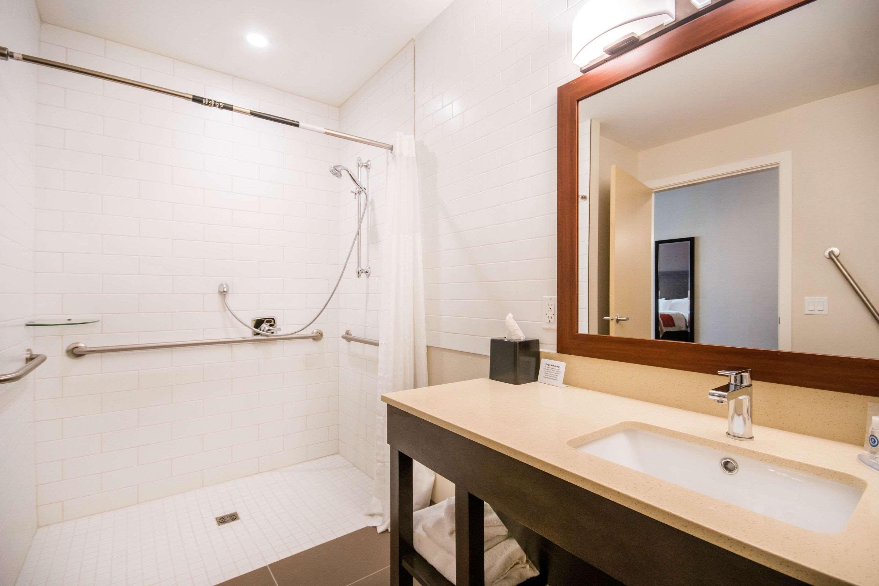 Comfort Inn & Suites Меррітт Екстер'єр фото