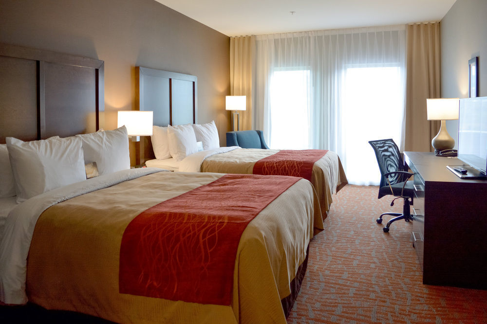 Comfort Inn & Suites Меррітт Екстер'єр фото
